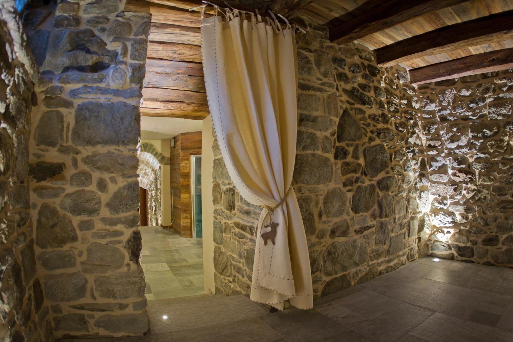 Le Petit Relais Hotel Valpelline Eksteriør billede